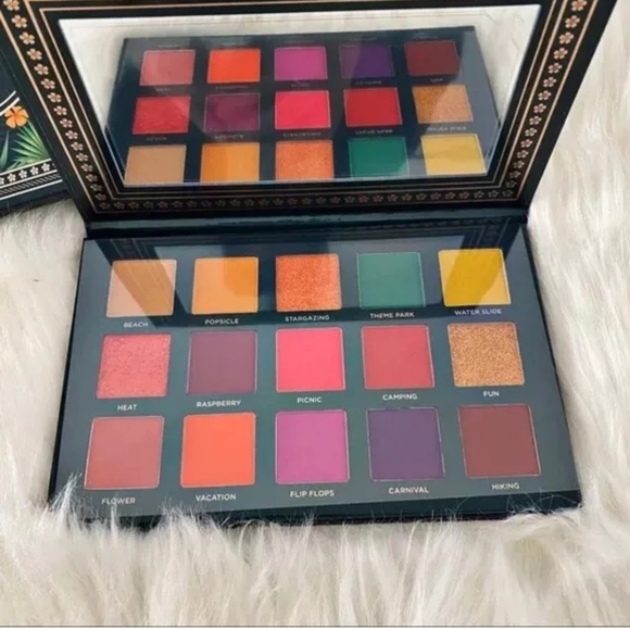 Ace Beaute - "Nostalgia Palette" NIB - Picture 2 of 5